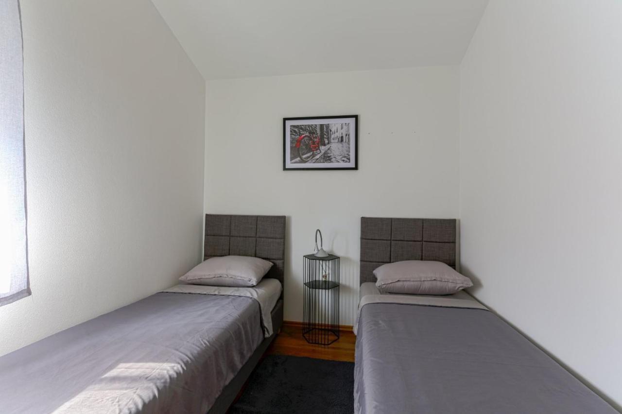 Апартаменты Apartman M&A Пула Экстерьер фото
